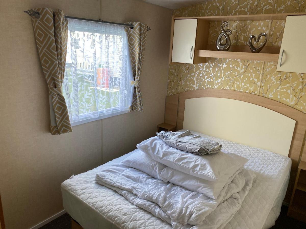 3 Bedroom 8 Berth Standard Basic Caravans With Hot Tub,Mountain Bikes Tattershall Exterior foto